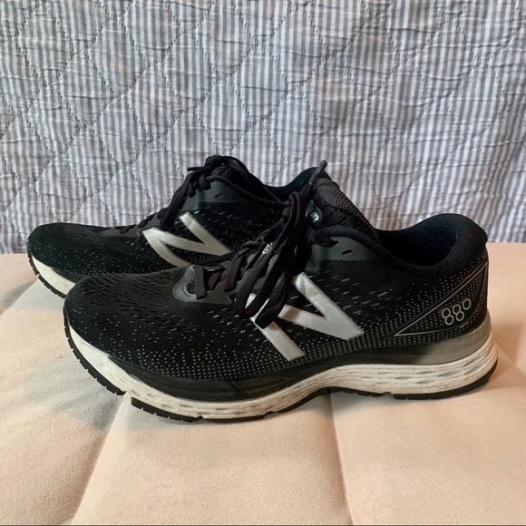 new balance 800 sold